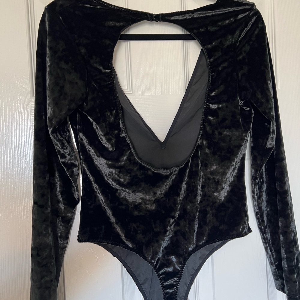 Victoria’s Secret Black Velvet Bodysuit - Picture 2 of 3
